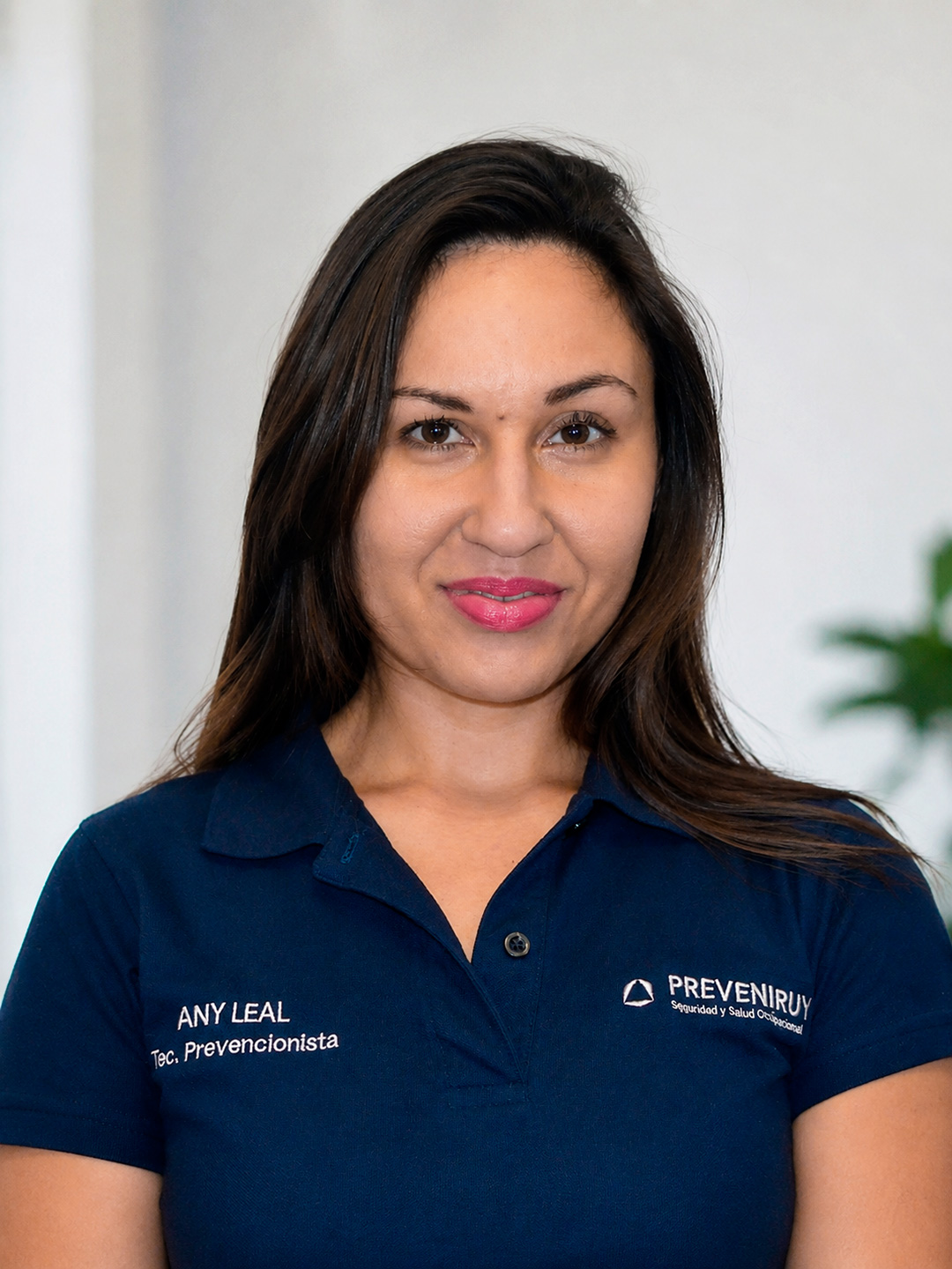 Any Leal - Directora y Técnico Prevencionista